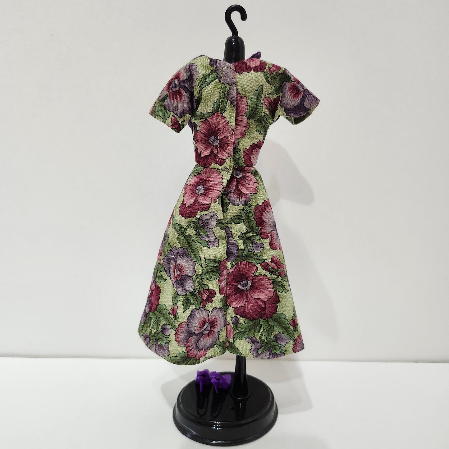 Pansies V Front Dress for 11 1/2" female fashion dolls