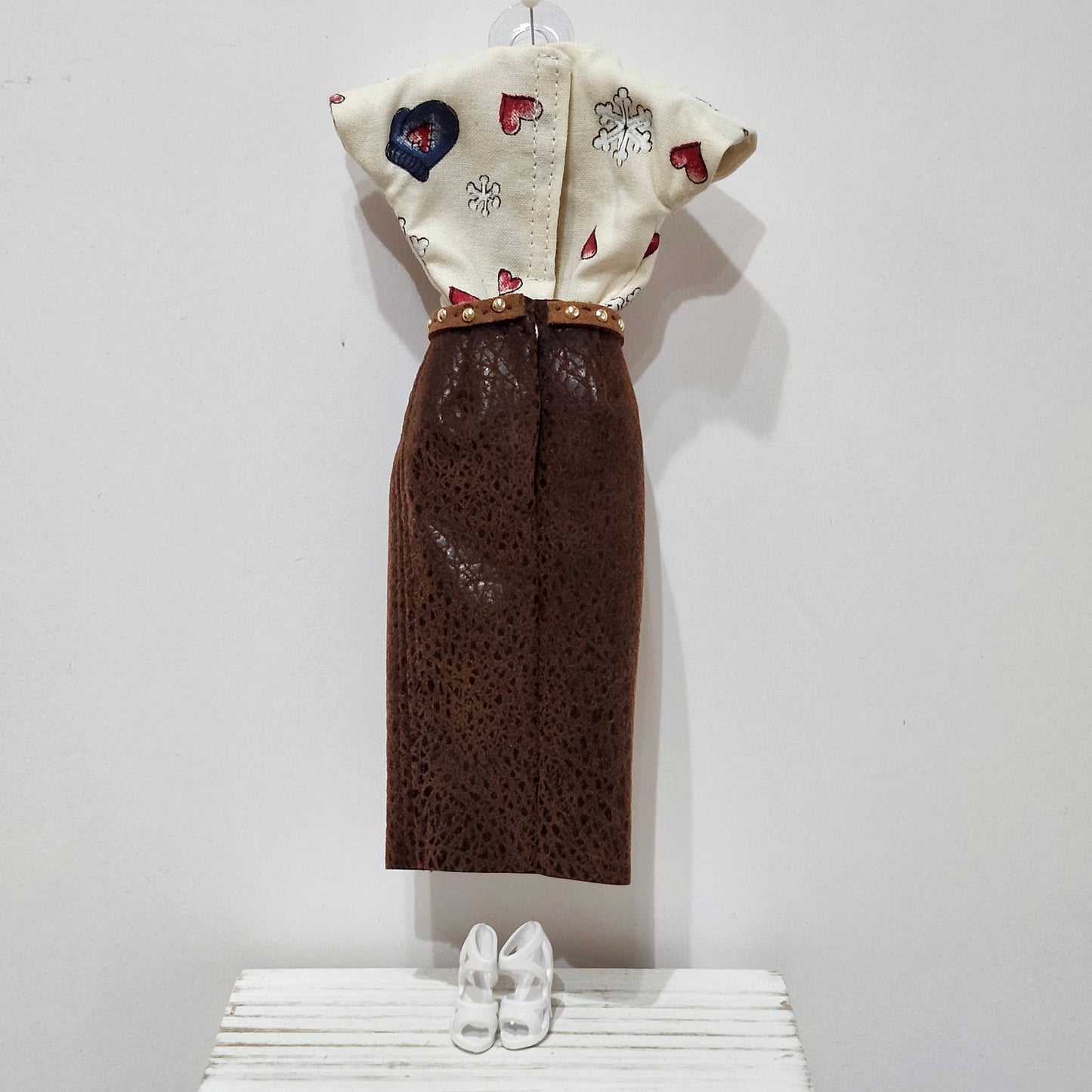 Snowman Blouse and Skirt for 11 1/2" female fashion dolls