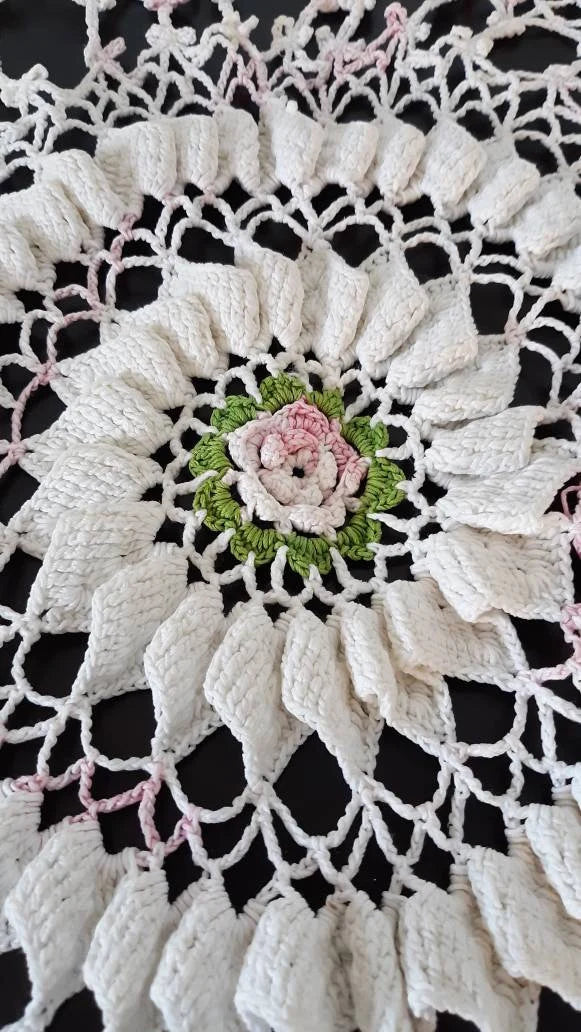 Vintage Round (25 ") White with Light Pink Flowers Doily