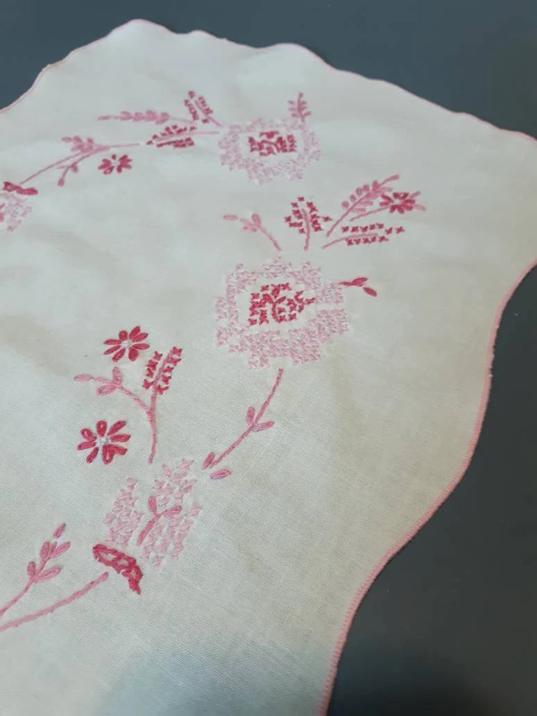 Pink Floral Embroidery Vintage Table Runner