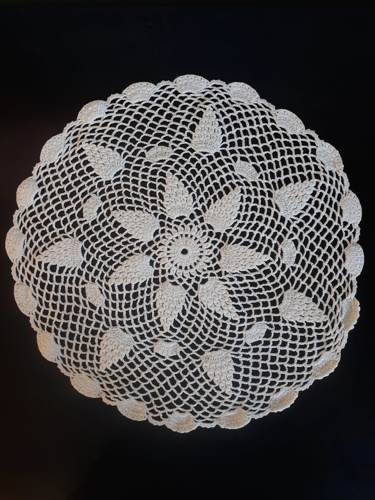 Vintage Round (15") White Cluster Stitch Doily
