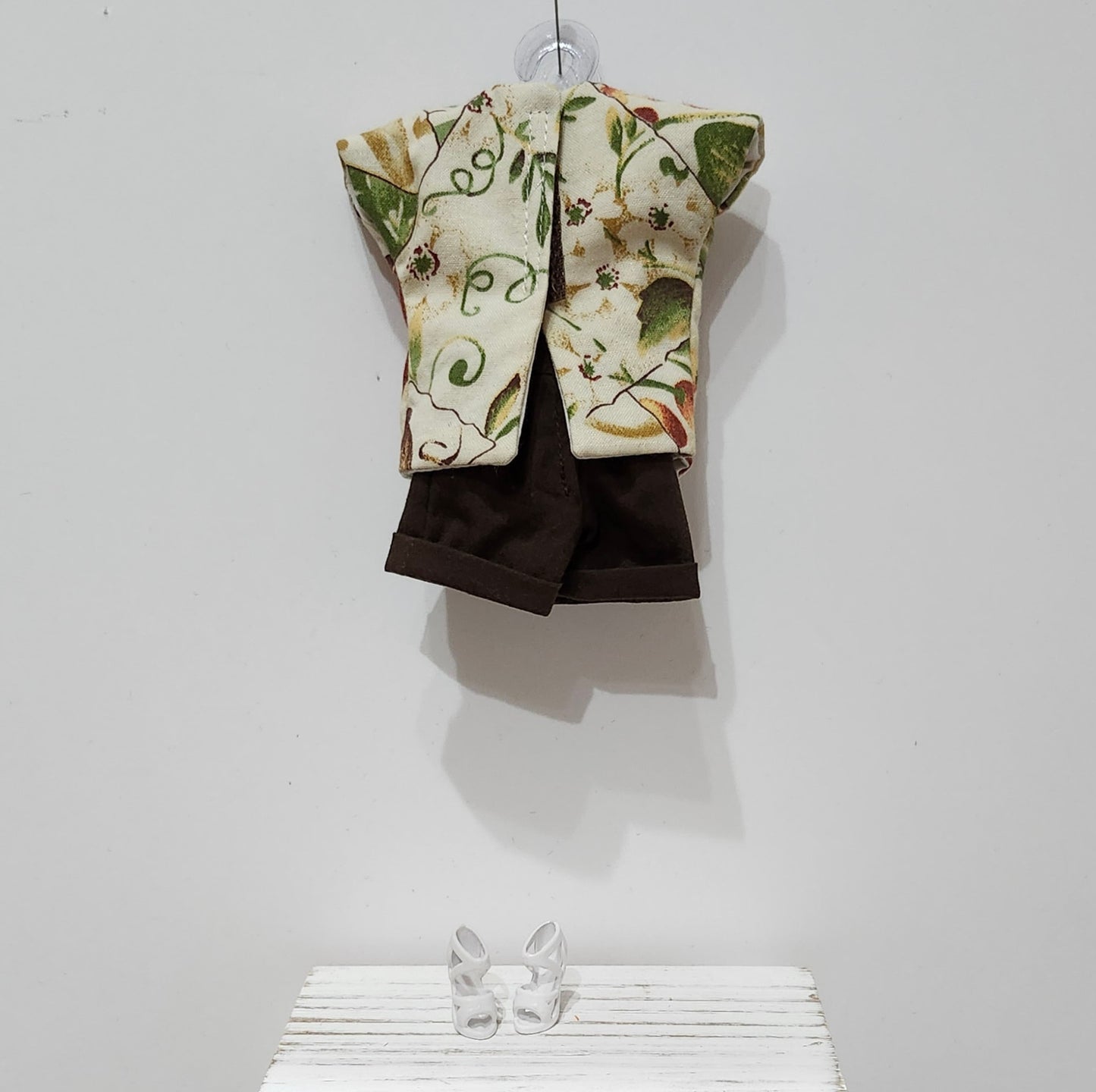 Autumn Blouse and Shorts for 11 1/2" female fashion dolls