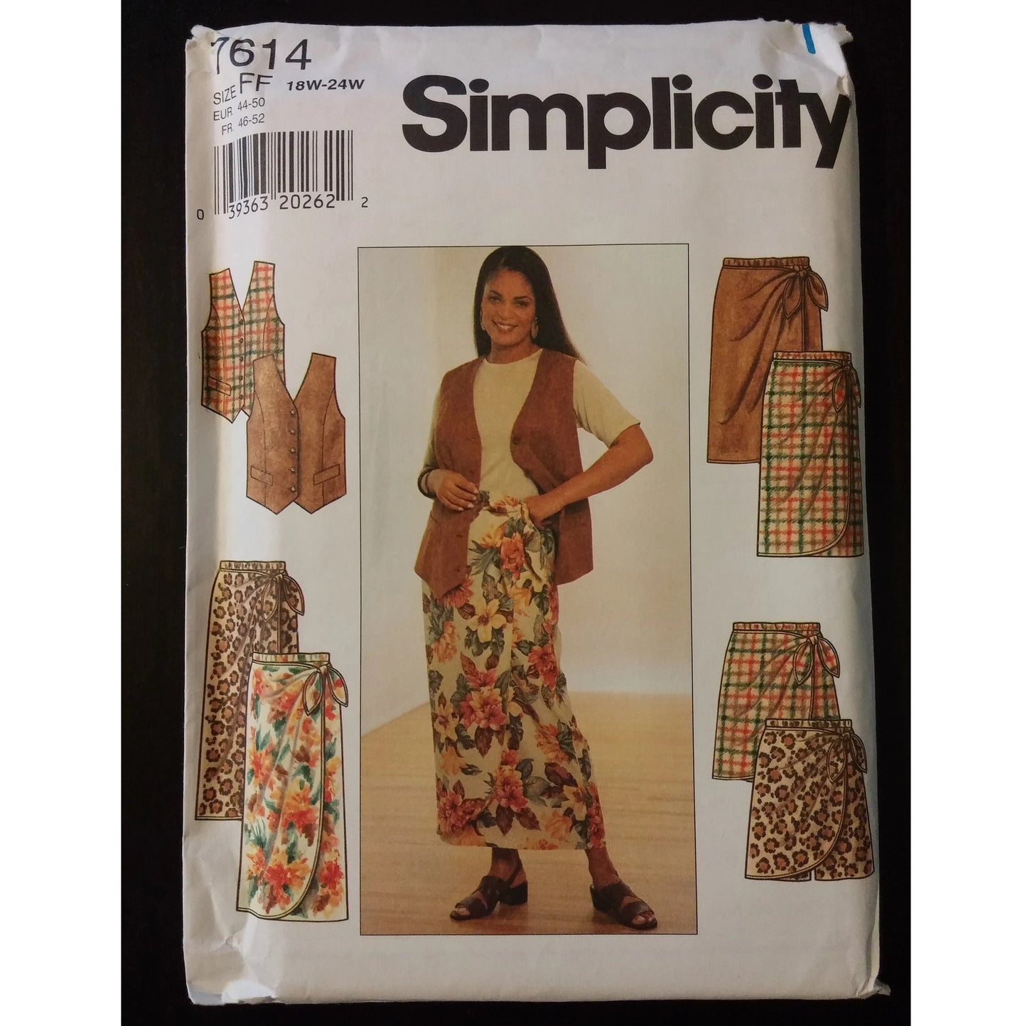 Simplicity 7614 (18W-24W) women's vest, skirt, and shorts pattern, uncut