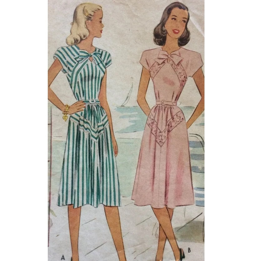 HCC #12 PDF Pattern for 11 1/2" female fashion doll, v trim dress with front bow
