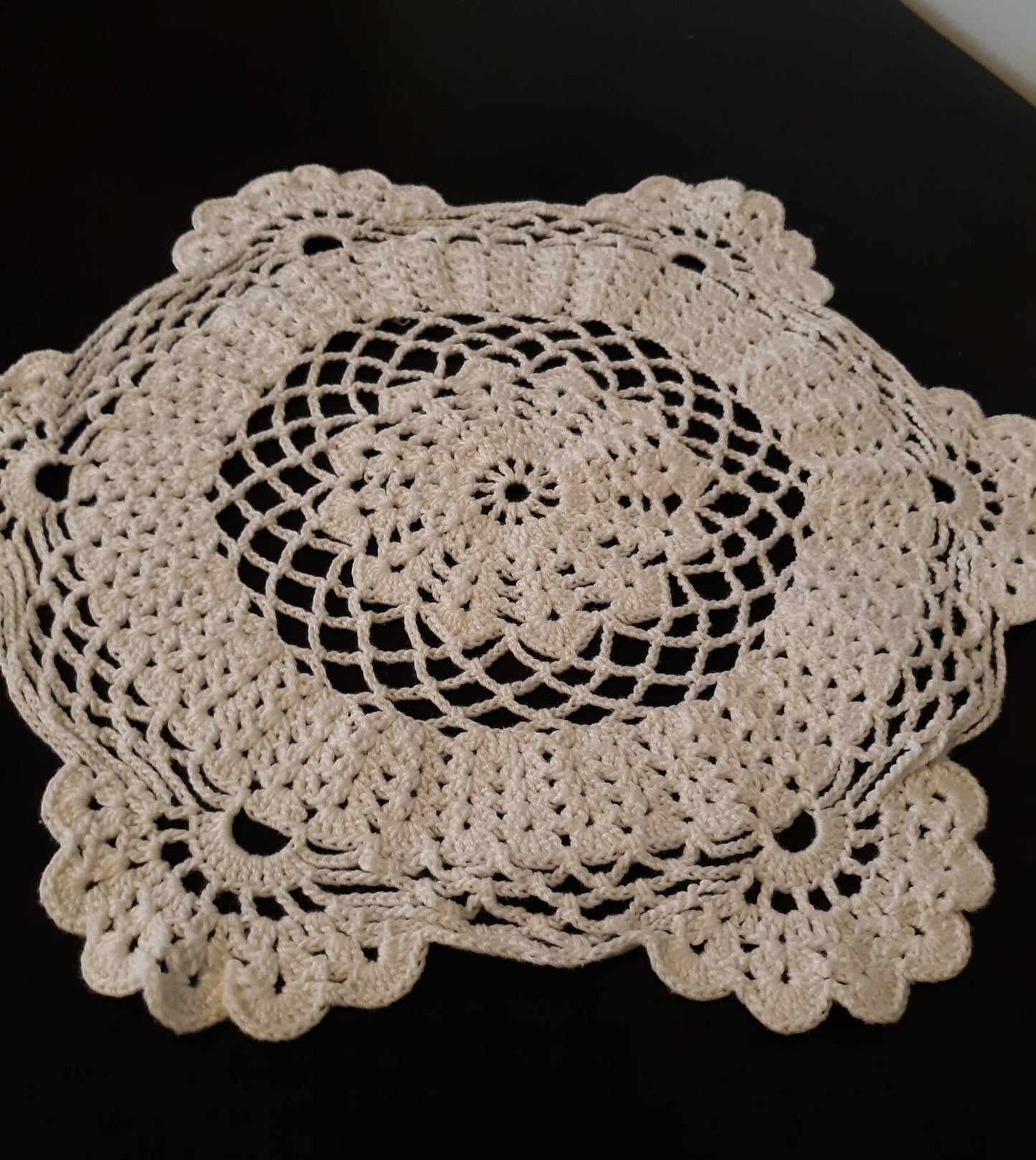 Vintage Round (12") White Doily