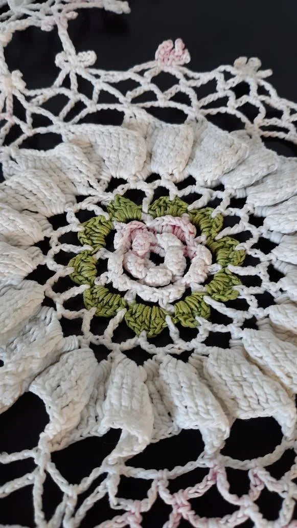 Vintage Round (25 ") White with Light Pink Flowers Doily