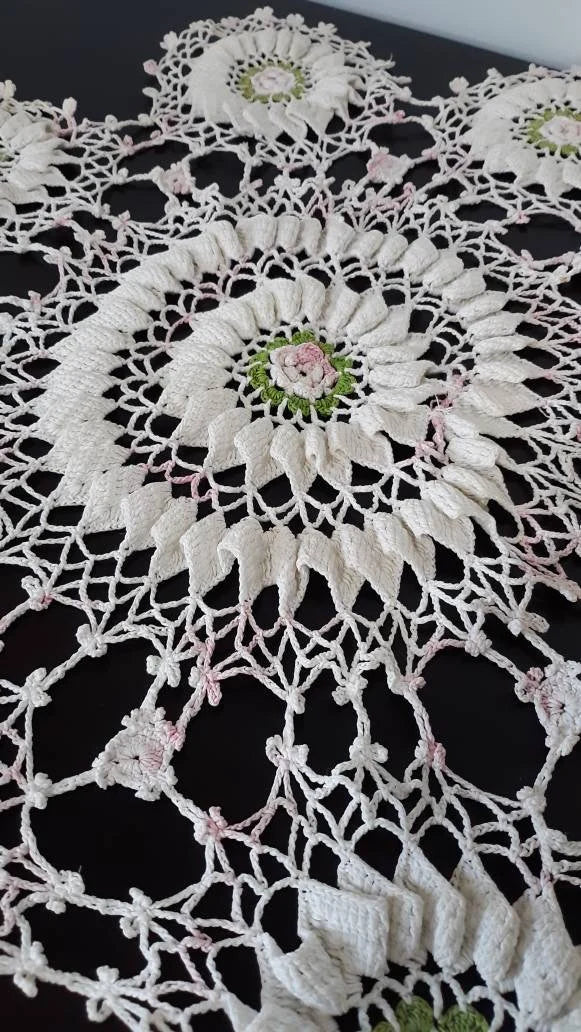 Vintage Round (25 ") White with Light Pink Flowers Doily