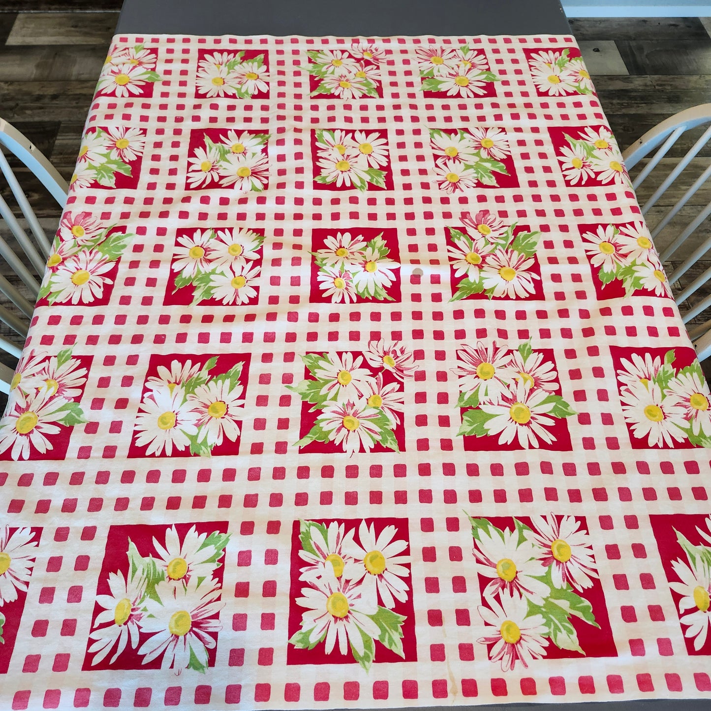 Daisies and Pink Squares Vintage Tablecloth