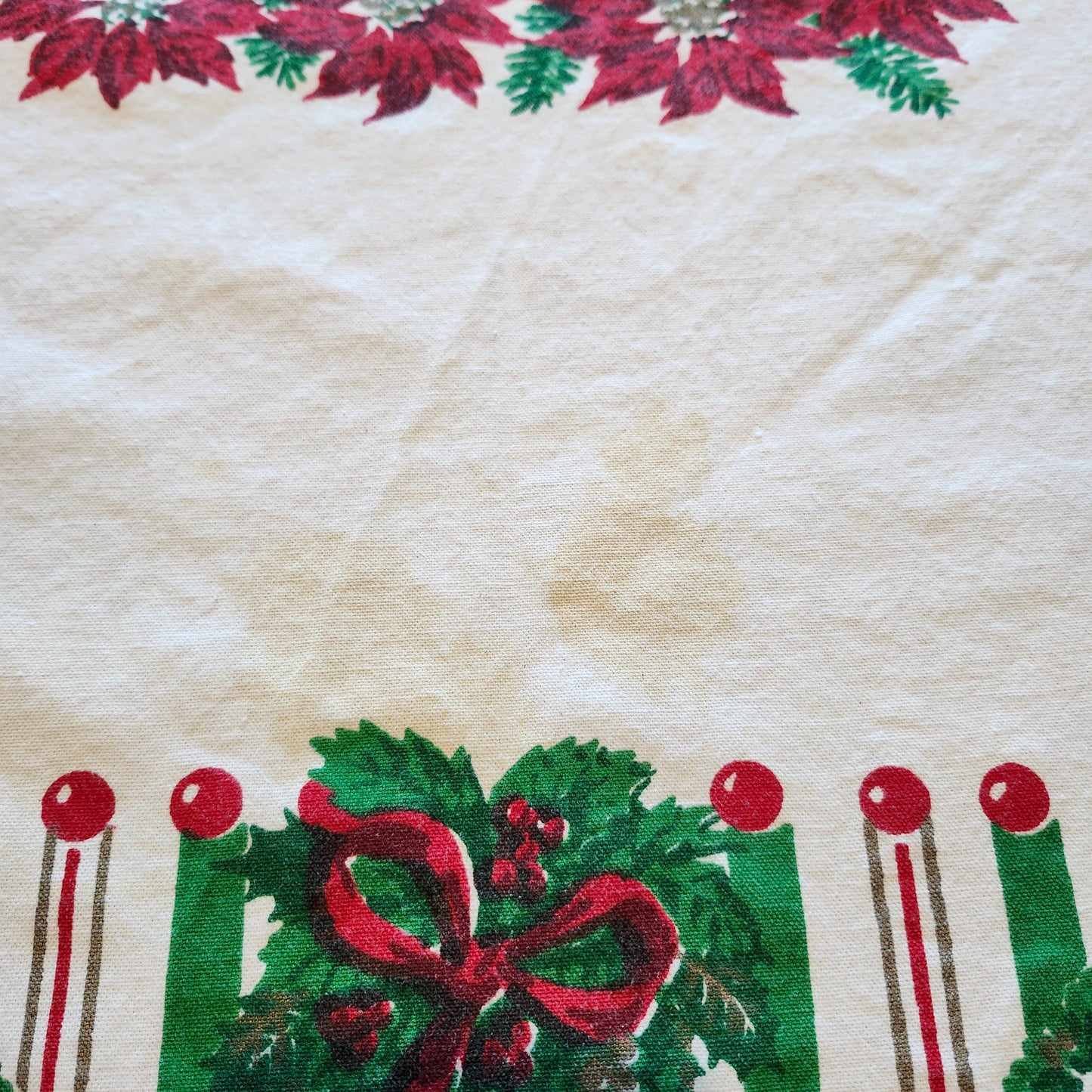 Christmas Wreaths Vintage Tablecloth