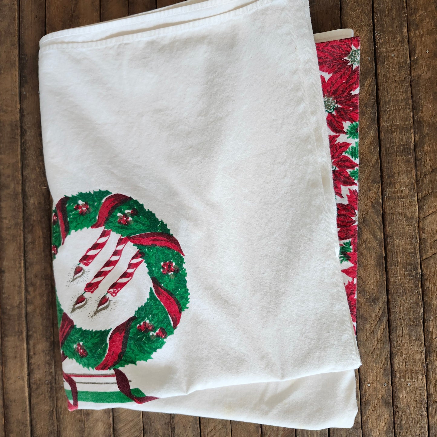 Christmas Wreaths Vintage Tablecloth