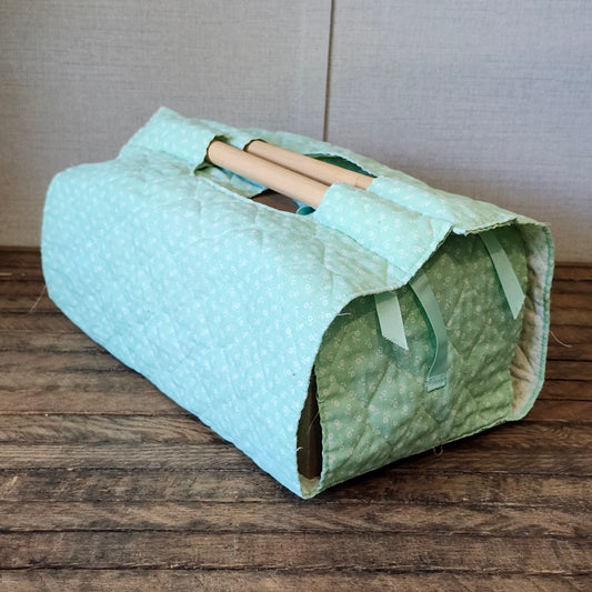 Green Floral Vintage Quilted Casserole Carrier