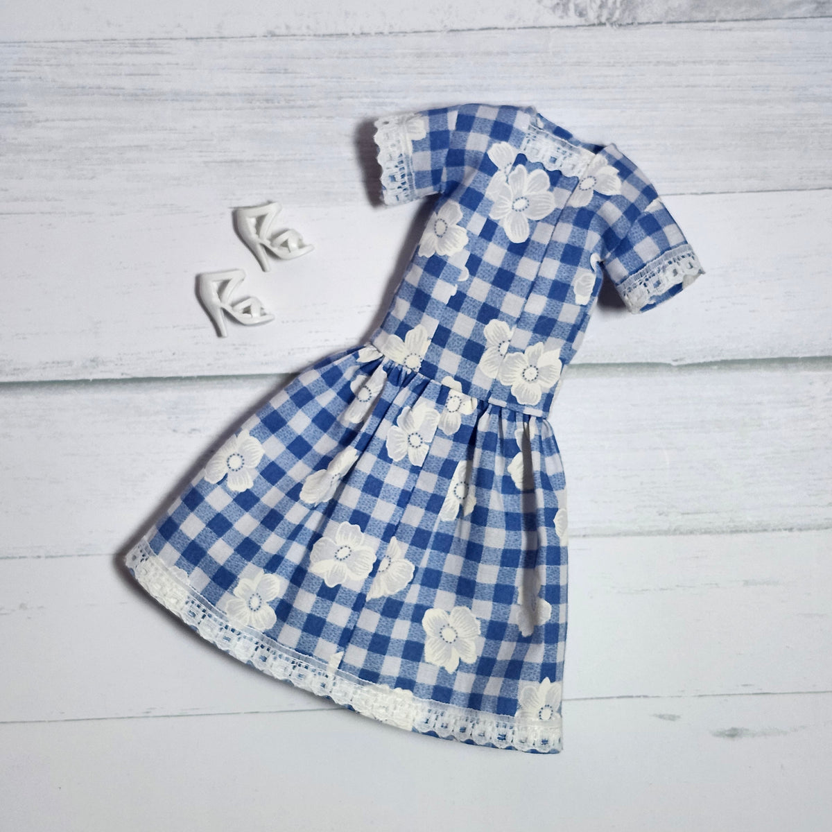 Lace and Daisies Blue Gingham Dress for 11 1/2" fashion dolls
