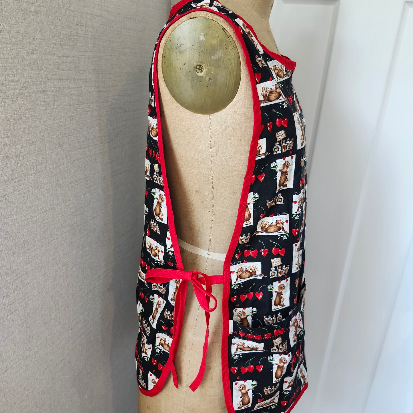 Beavers and Hearts Print Vintage Smock/Cobblers Apron