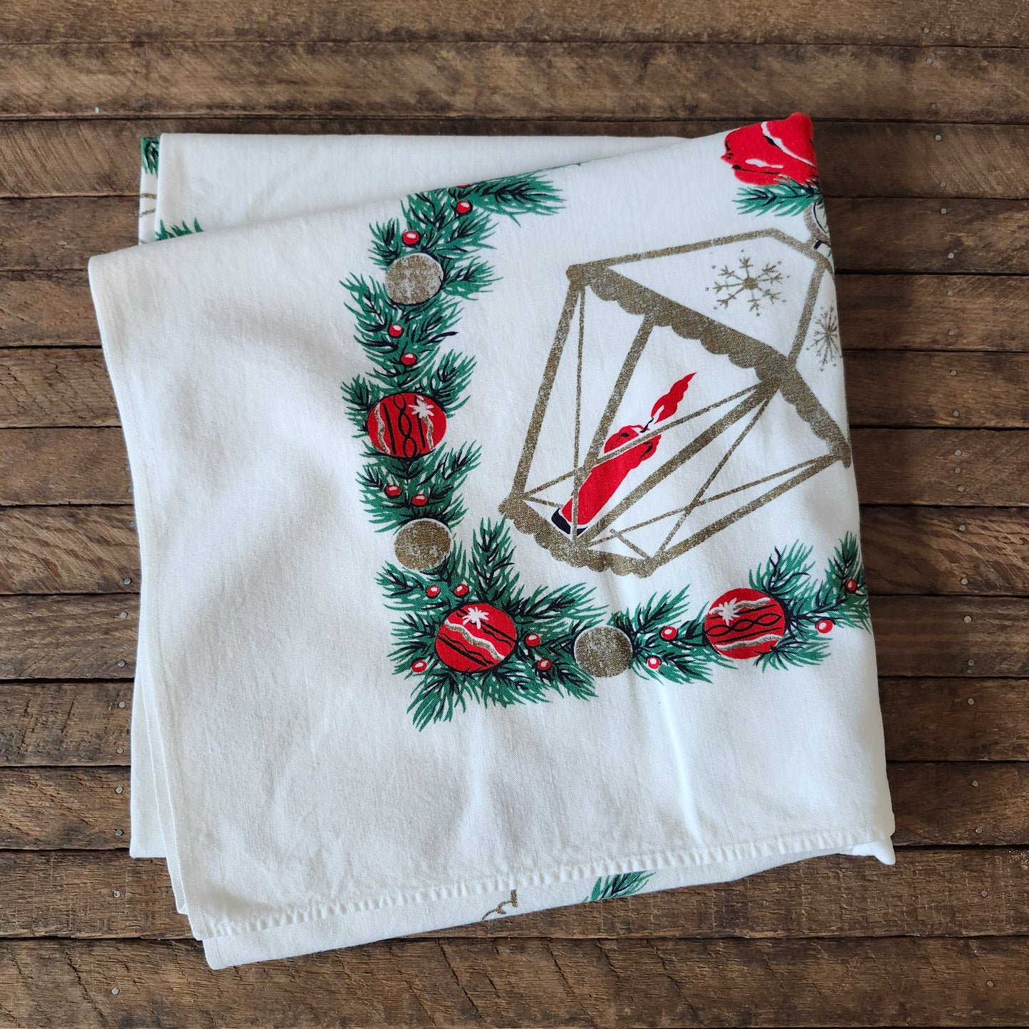 Lanterns and Sleighs Vintage Christmas Tablecloth