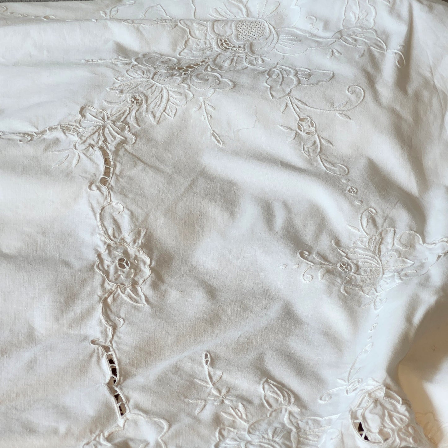 White Embroidered Floral Design Tablecloth