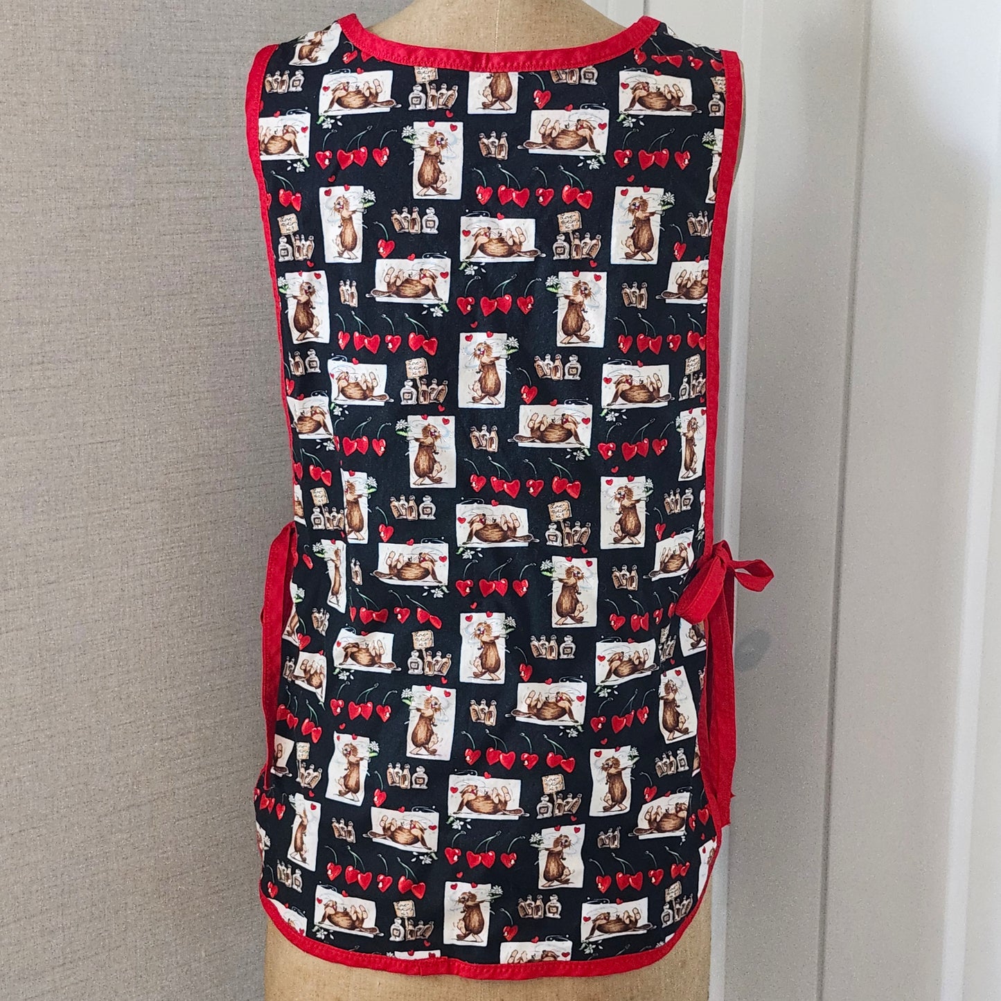 Beavers and Hearts Print Vintage Smock/Cobblers Apron