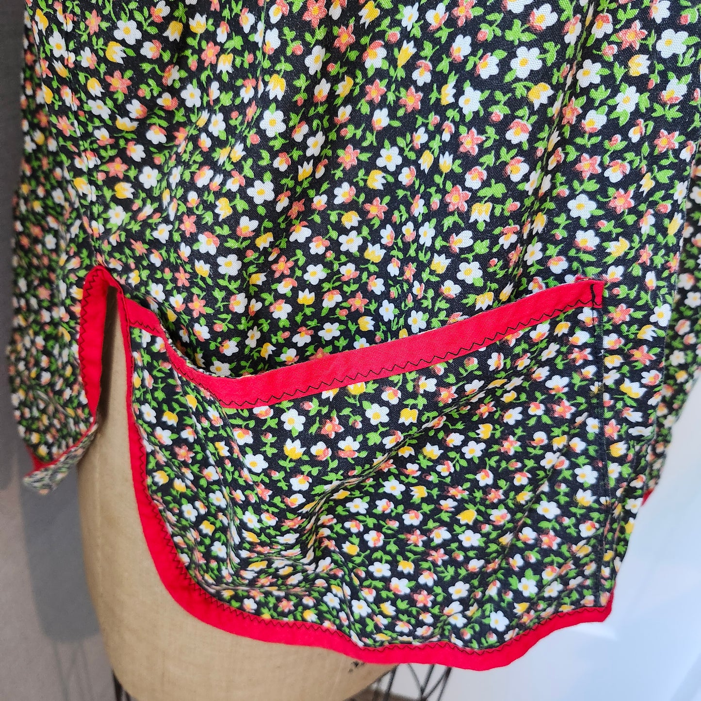 Black Floral Vintage Smock/Cobblers Apron