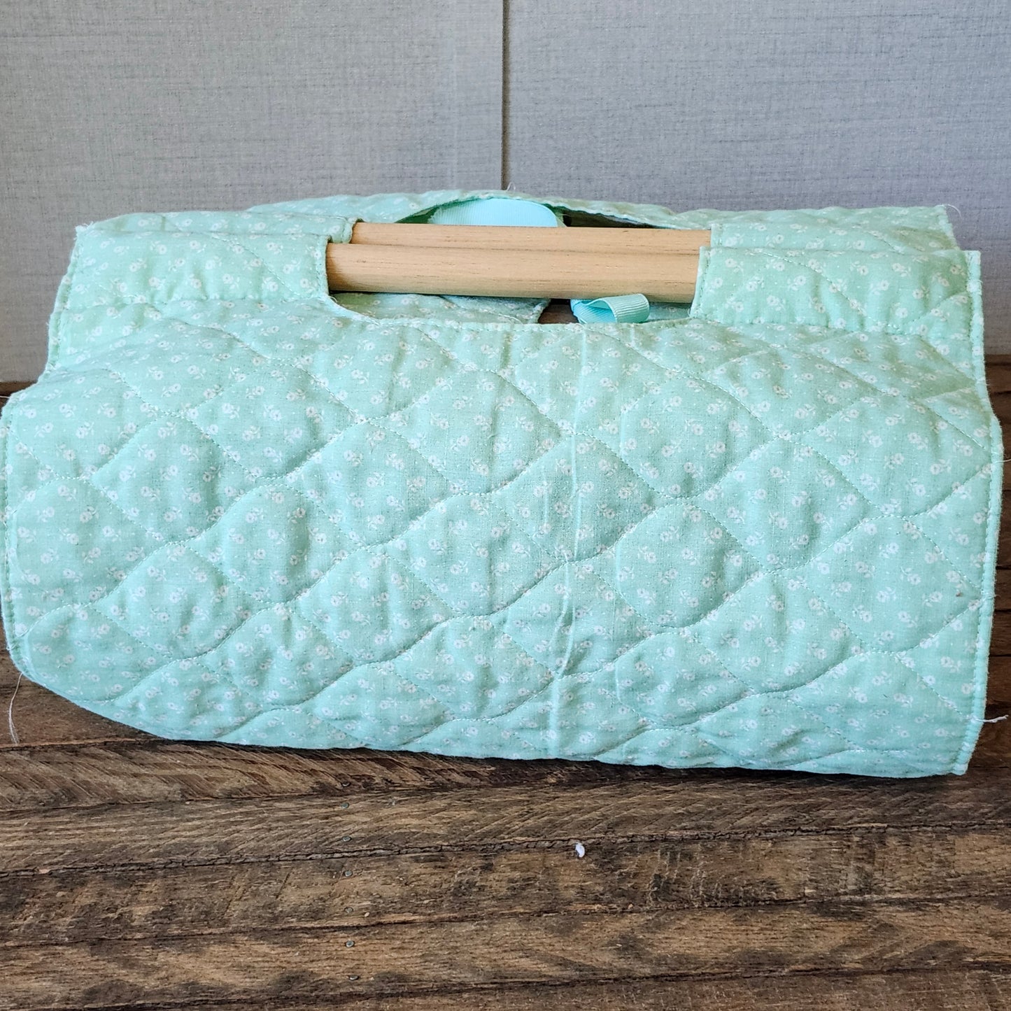 Green Floral Vintage Quilted Casserole Carrier