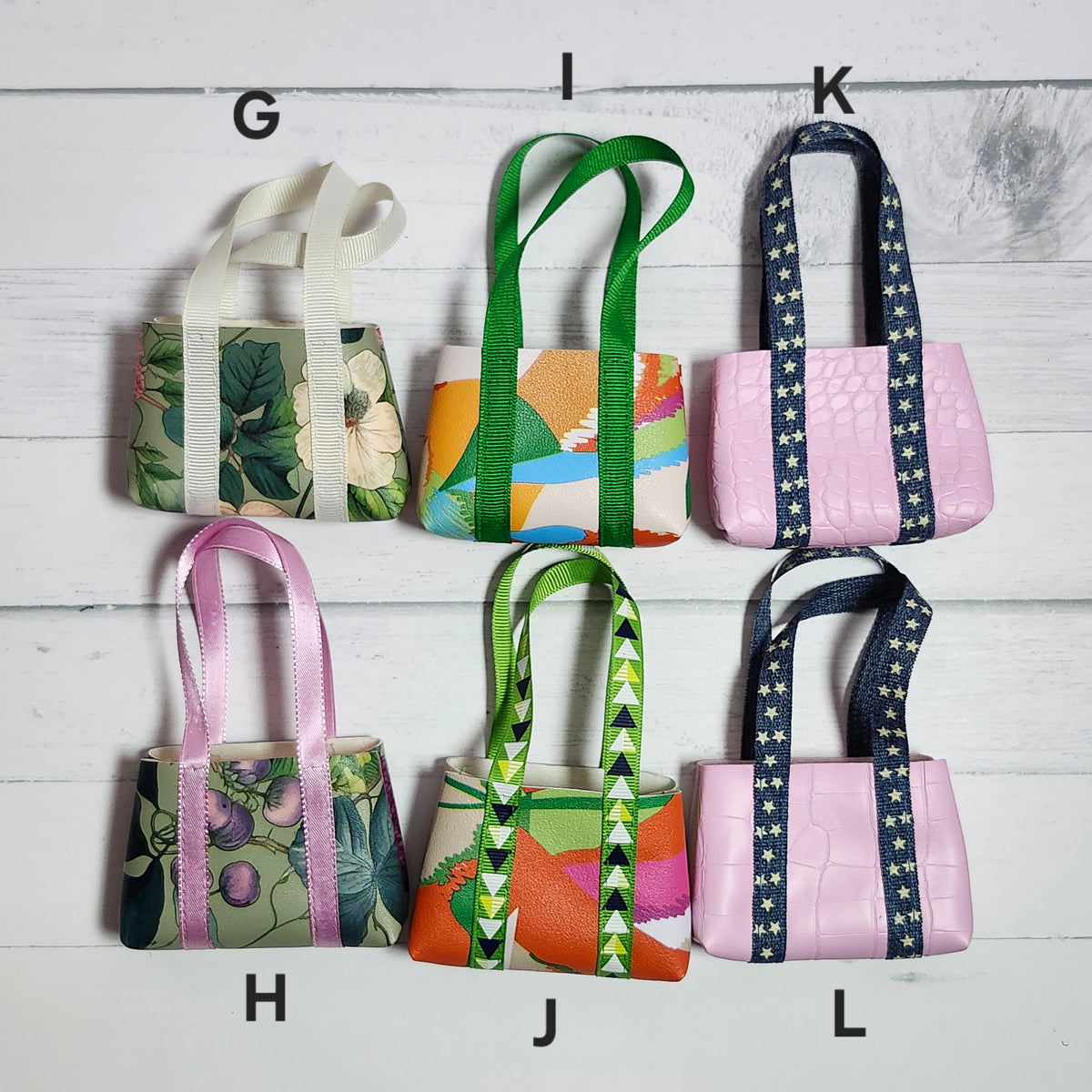 Weekend Tote or Duffle Bag for 1:6 fashion dolls