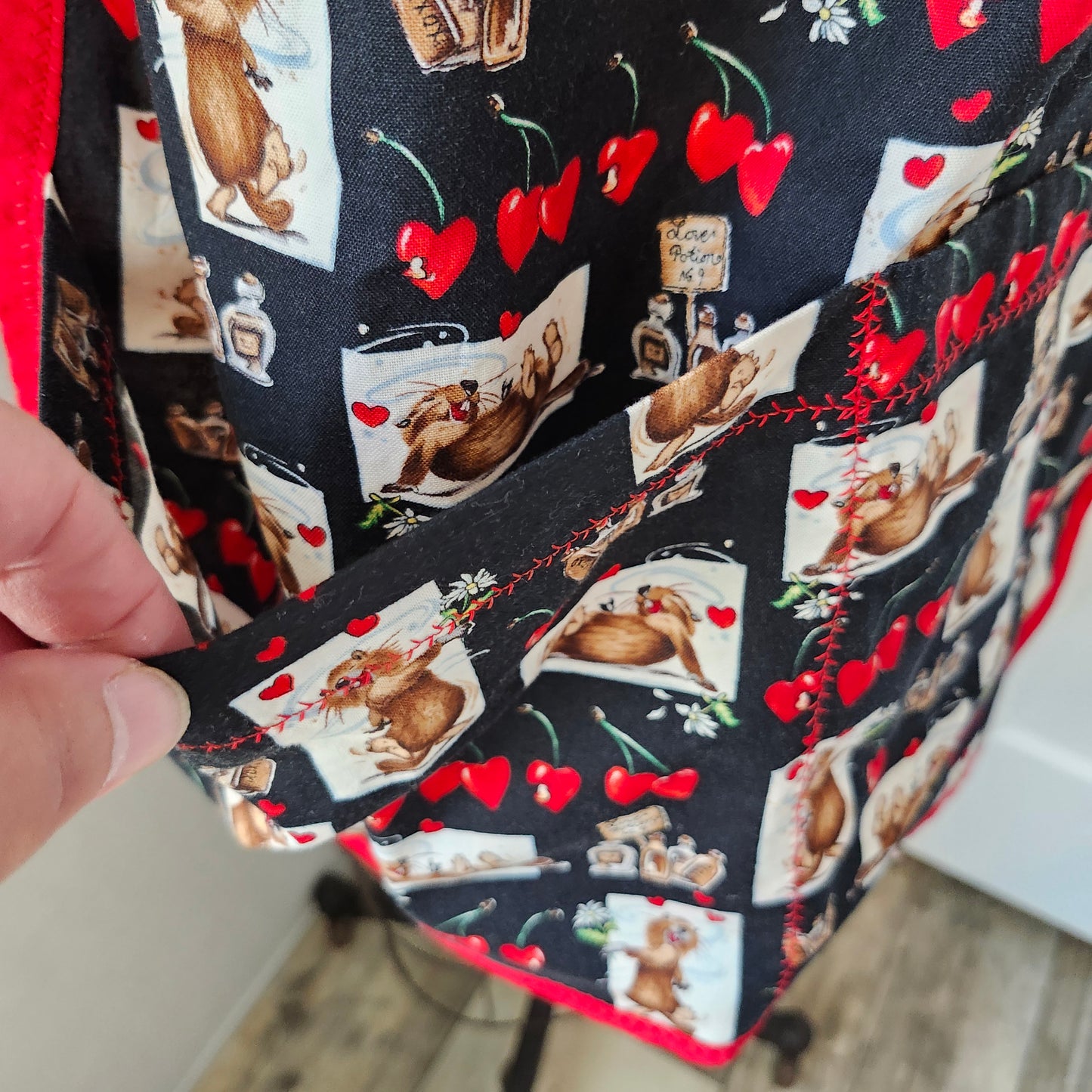 Beavers and Hearts Print Vintage Smock/Cobblers Apron