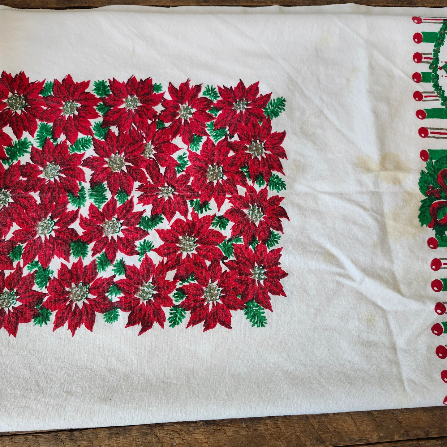 Christmas Wreaths Vintage Tablecloth